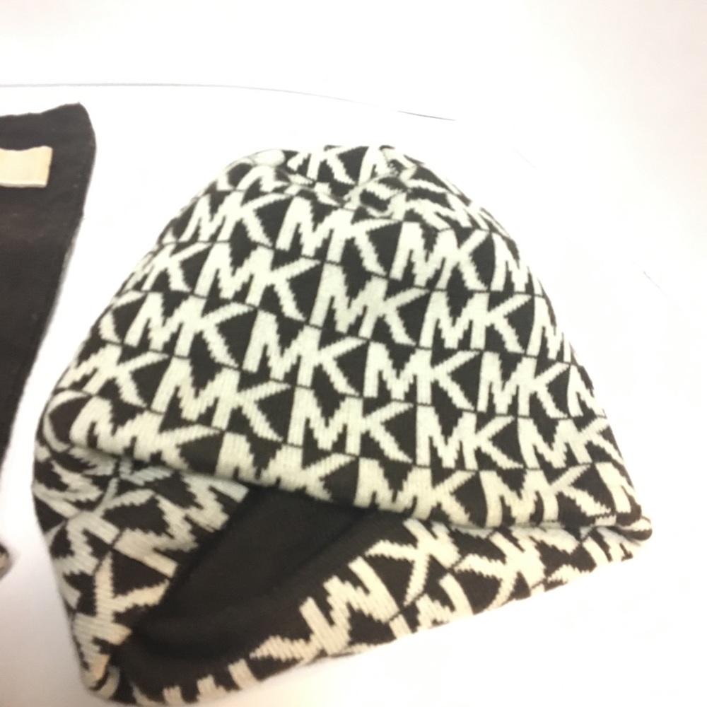 Micheal Kros scarf set